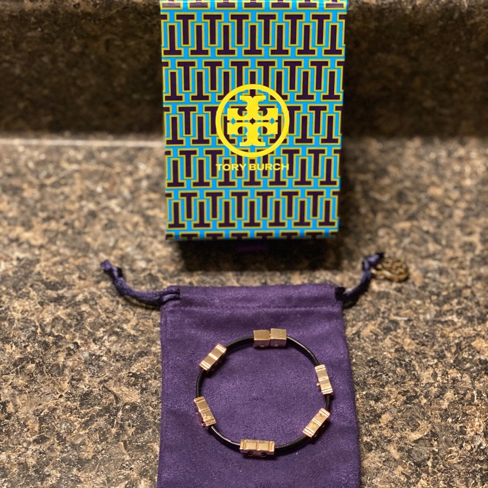 Serif-T Stackable Bracelet